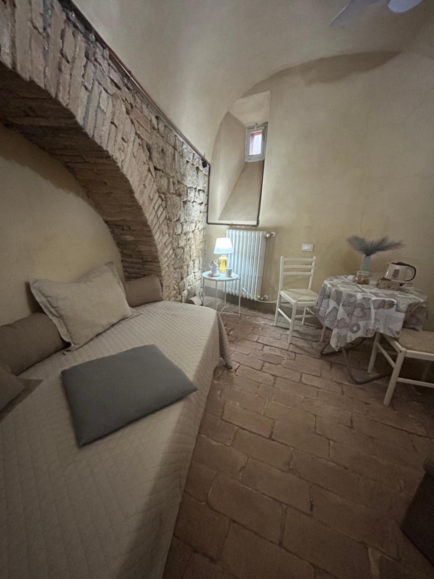Il Giardino Segreto B&B Вольтерра Экстерьер фото